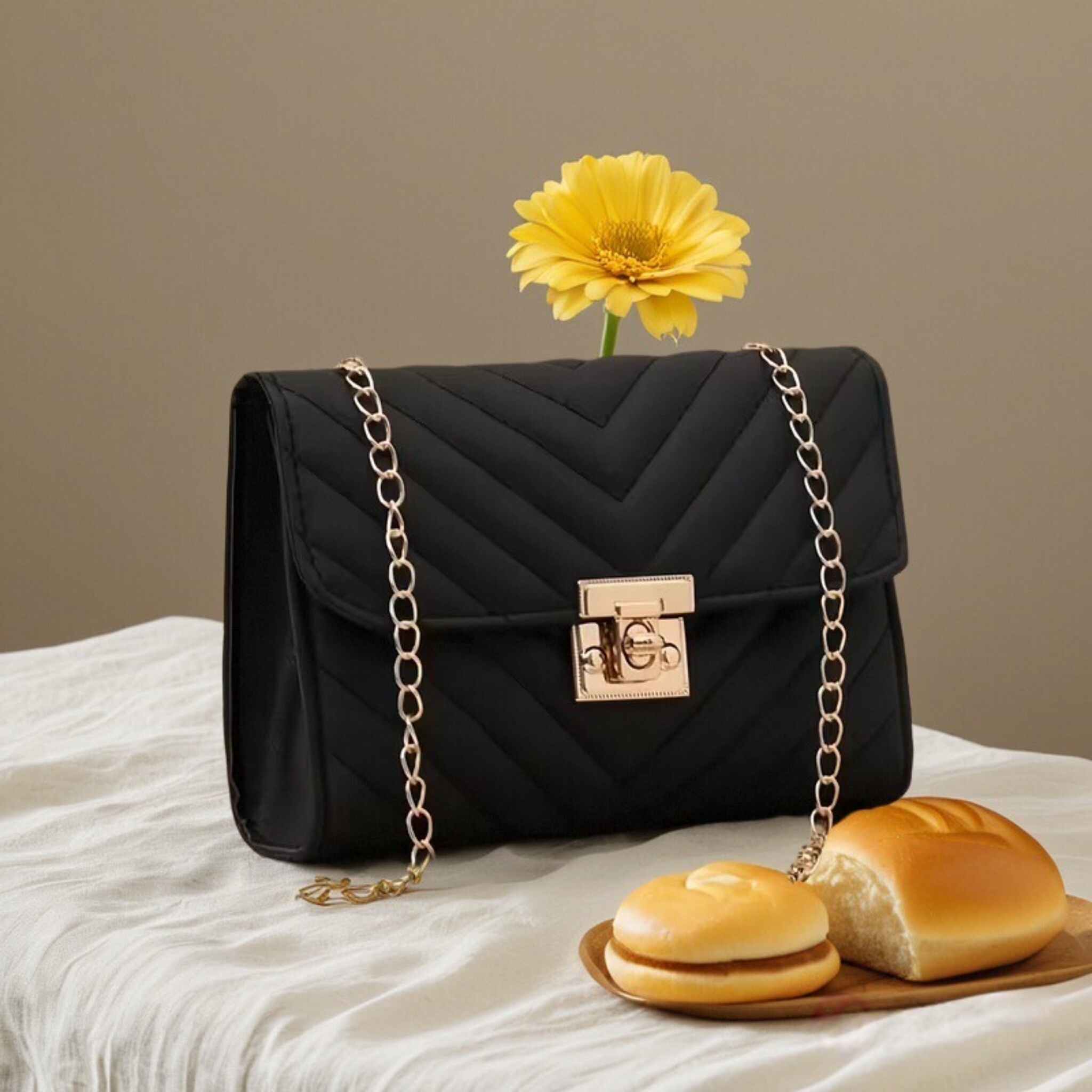 V‑Stitch Quilted Lock Crossbod - Women'S Shoes Louis Vuitton ulasan dan harga