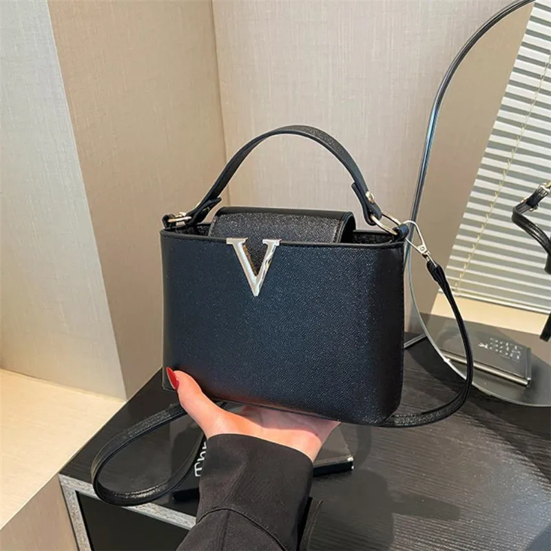 Luxury Women's Tote Bag, Chic  - Women'S Shoes Louis Vuitton ulasan dan harga